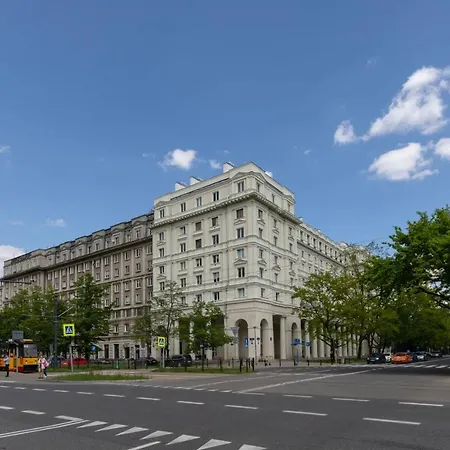 Przestronny Z Widokiem Na W Warszawie * Варшава