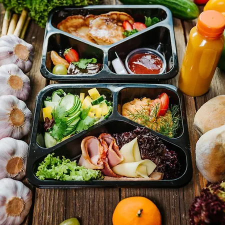 Panoramic View Near Old Town Apartment